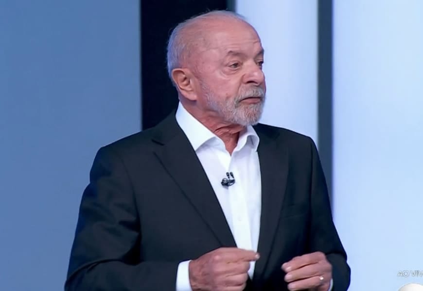 Pesquisa: 5 em 6 indecisos consideram voto em Lula