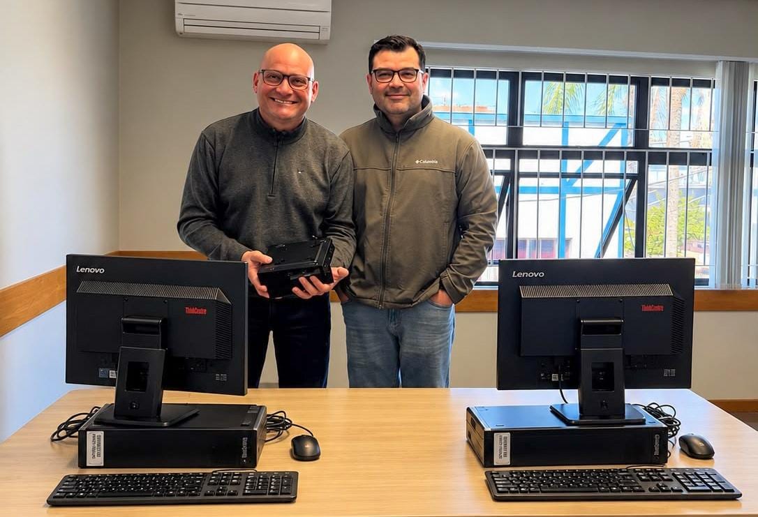MP doa dois computadores à Guarda Civil de Estância Velha