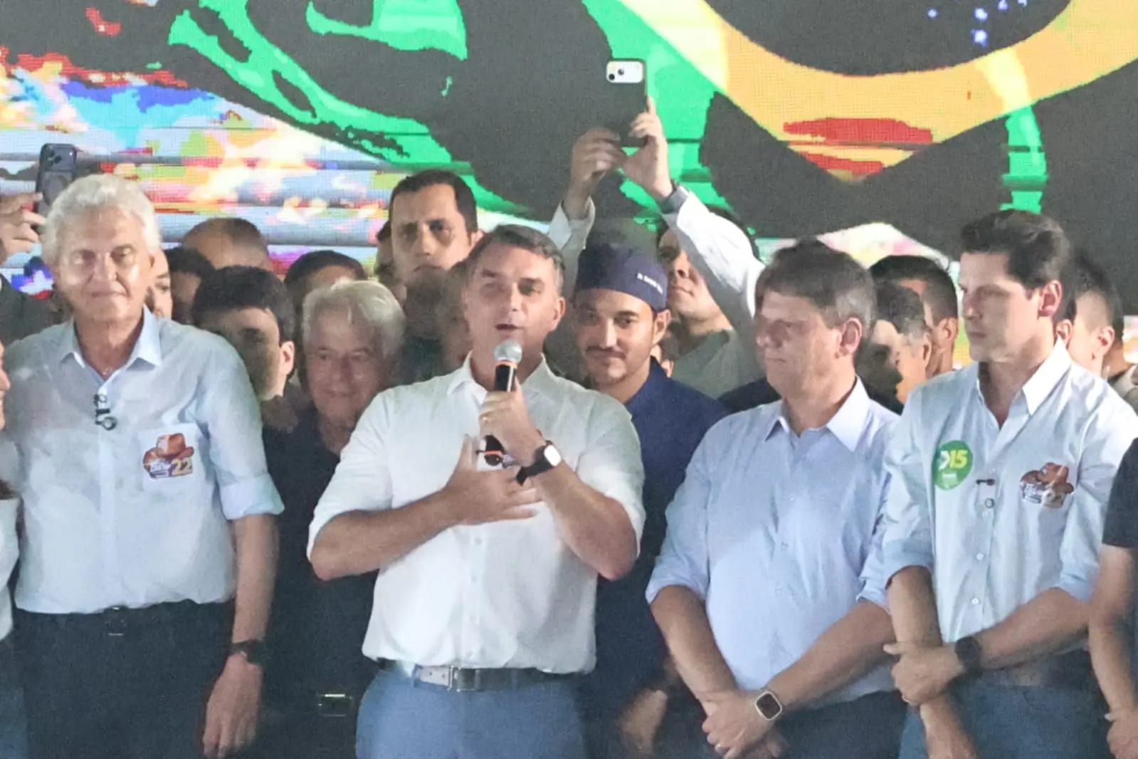 Após pedidos de Caiado ministro, Flávio diz que concorda "115%" com ex-governador