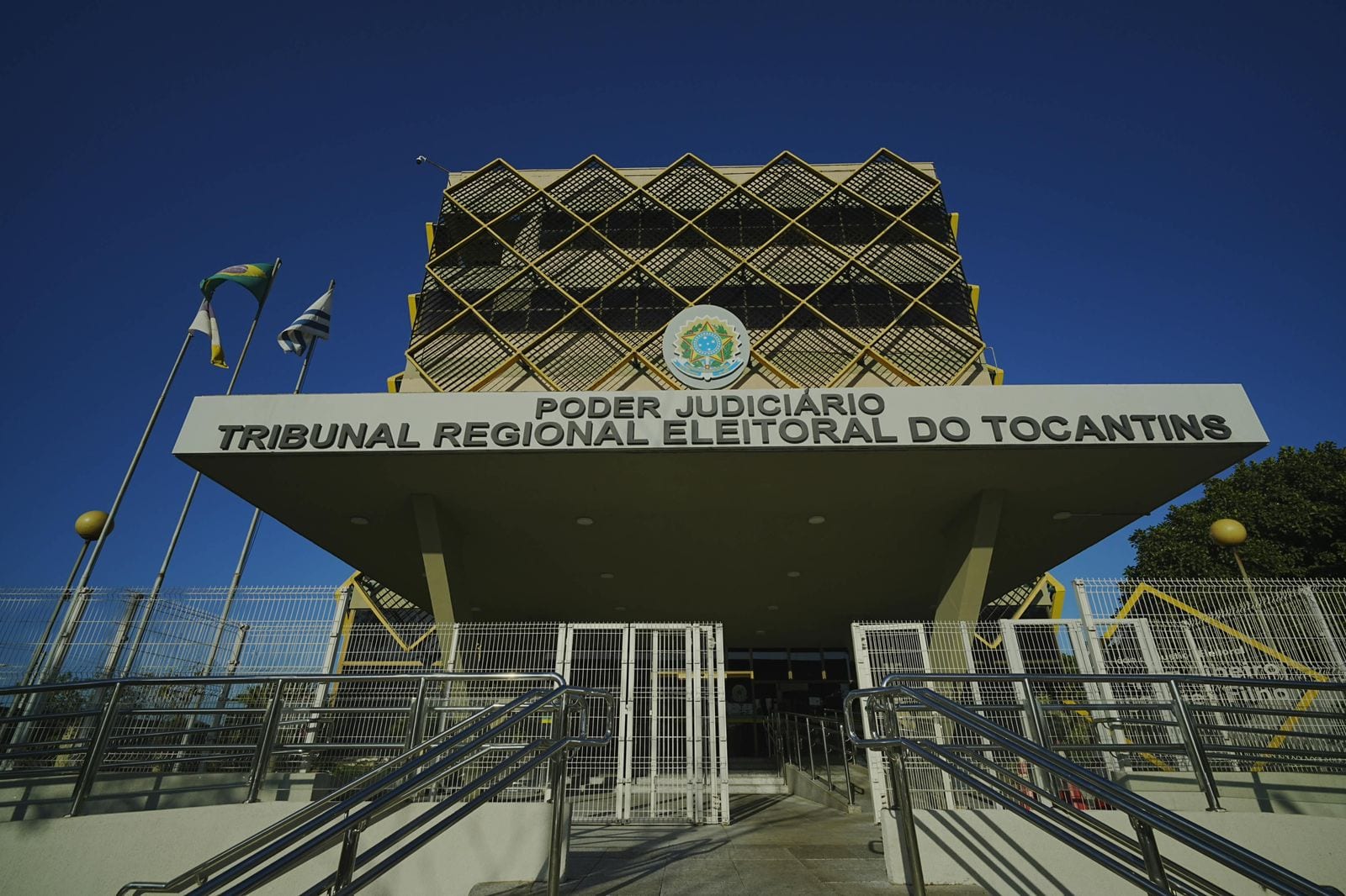 TRE multa Dorinha, prefeito e aliados por irregularidades eleitorais contra Vicentinho