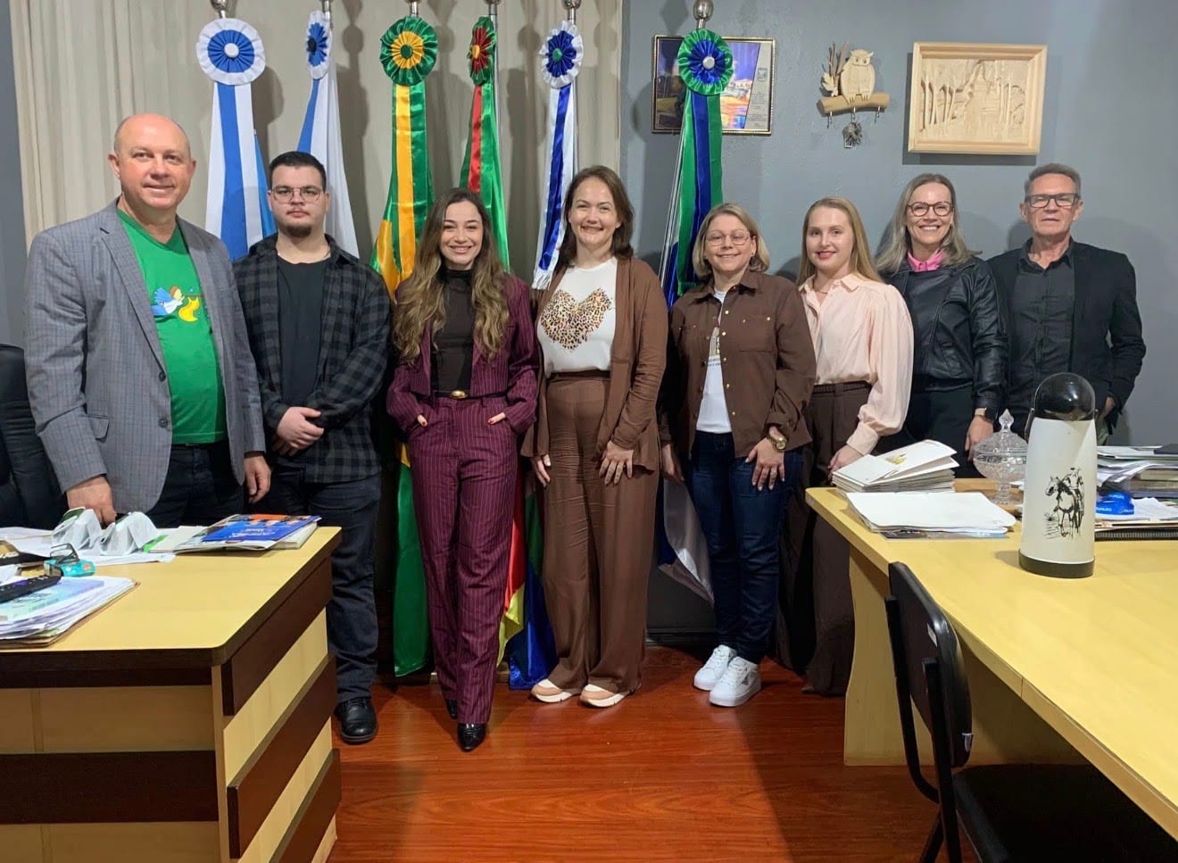 Quatro aprovados em concurso tomaram posse em Campina das Missões