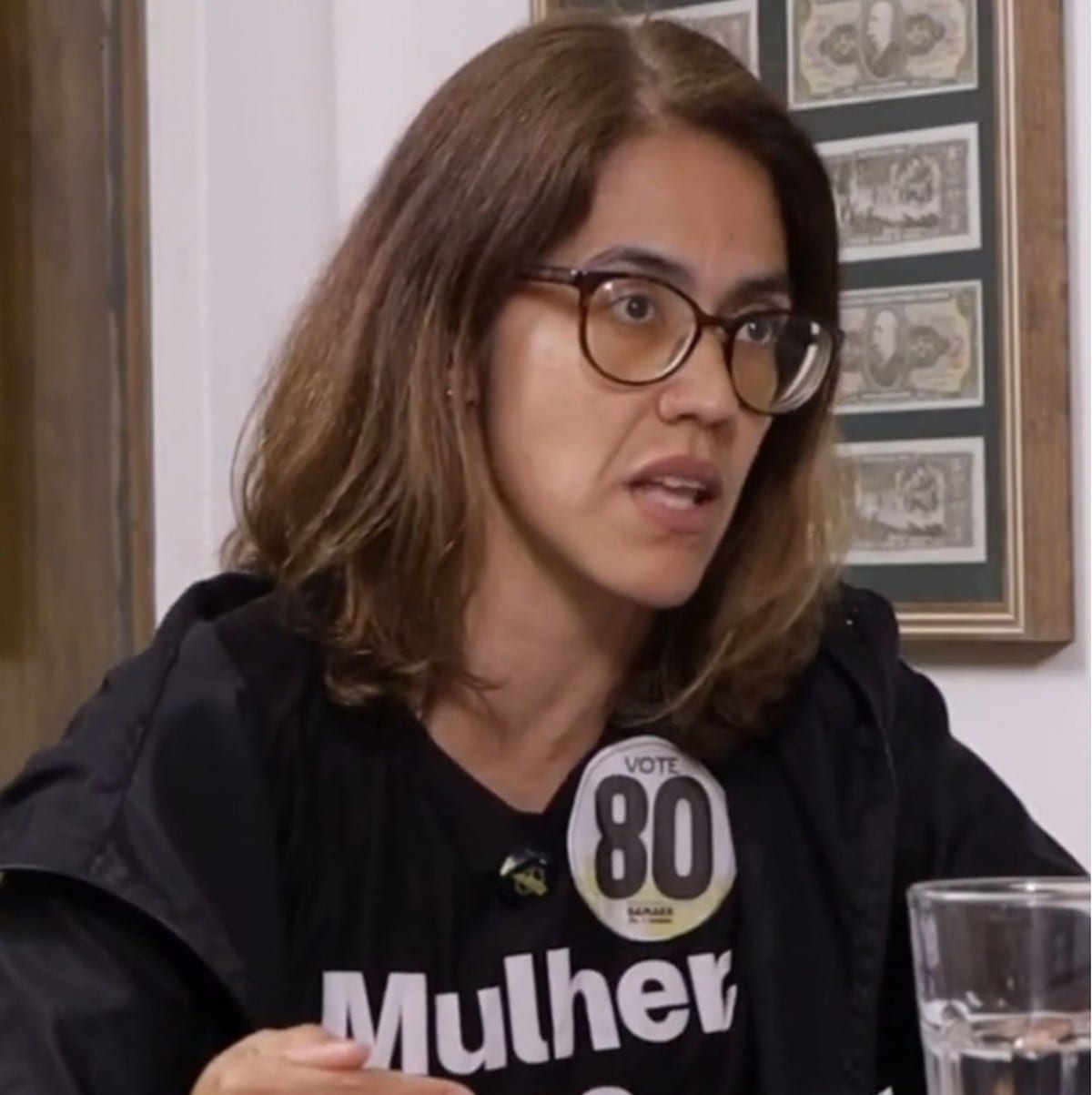 Juliete usa o número 80 na urna como candidata ao governo do RJ