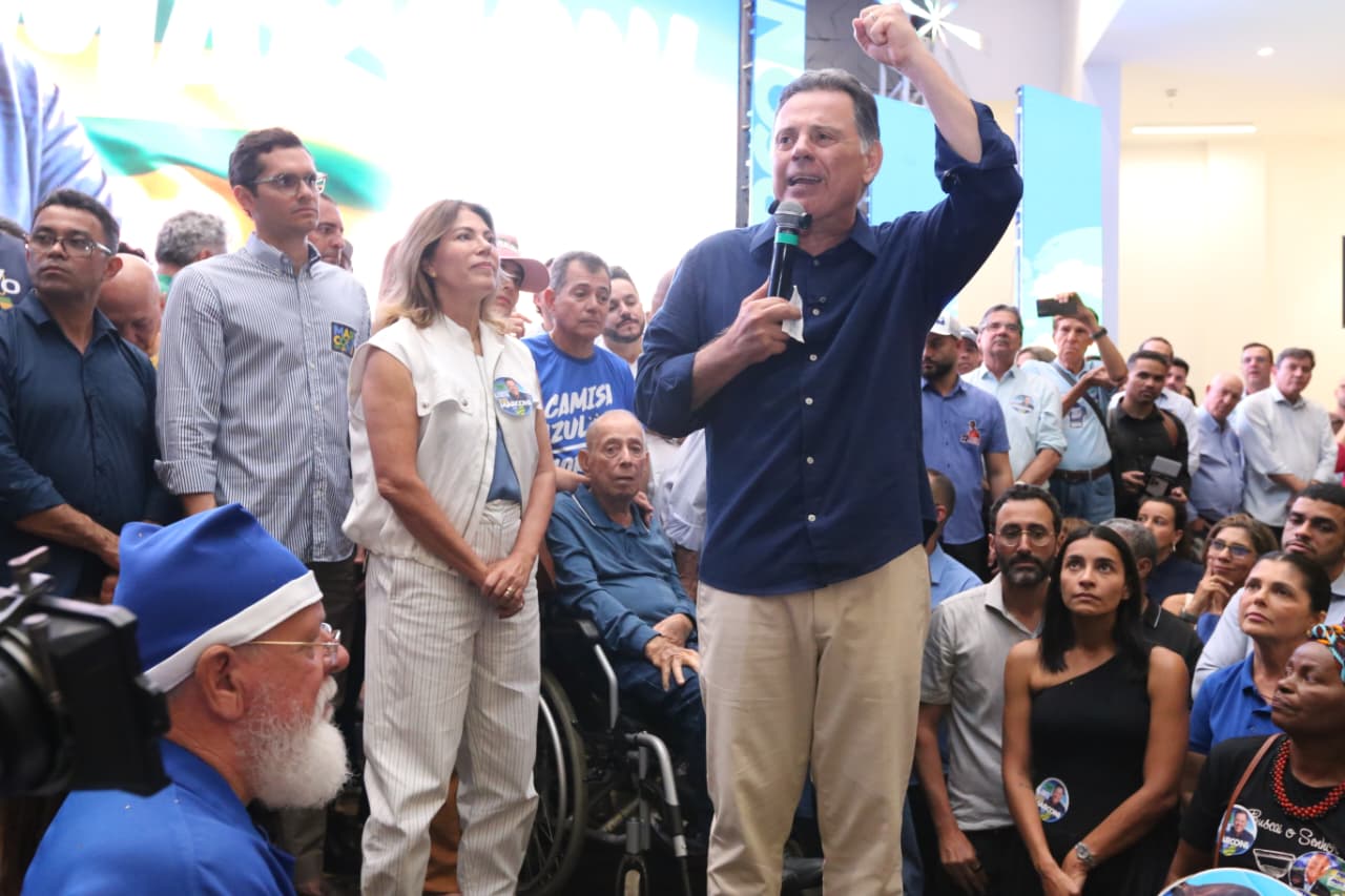 Marconi oficializa candidatura e defende 'legado' contra 'aposta incerta'