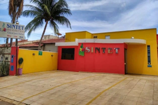 Educação de Palmas mantém estado de greve por datas-base e piso
