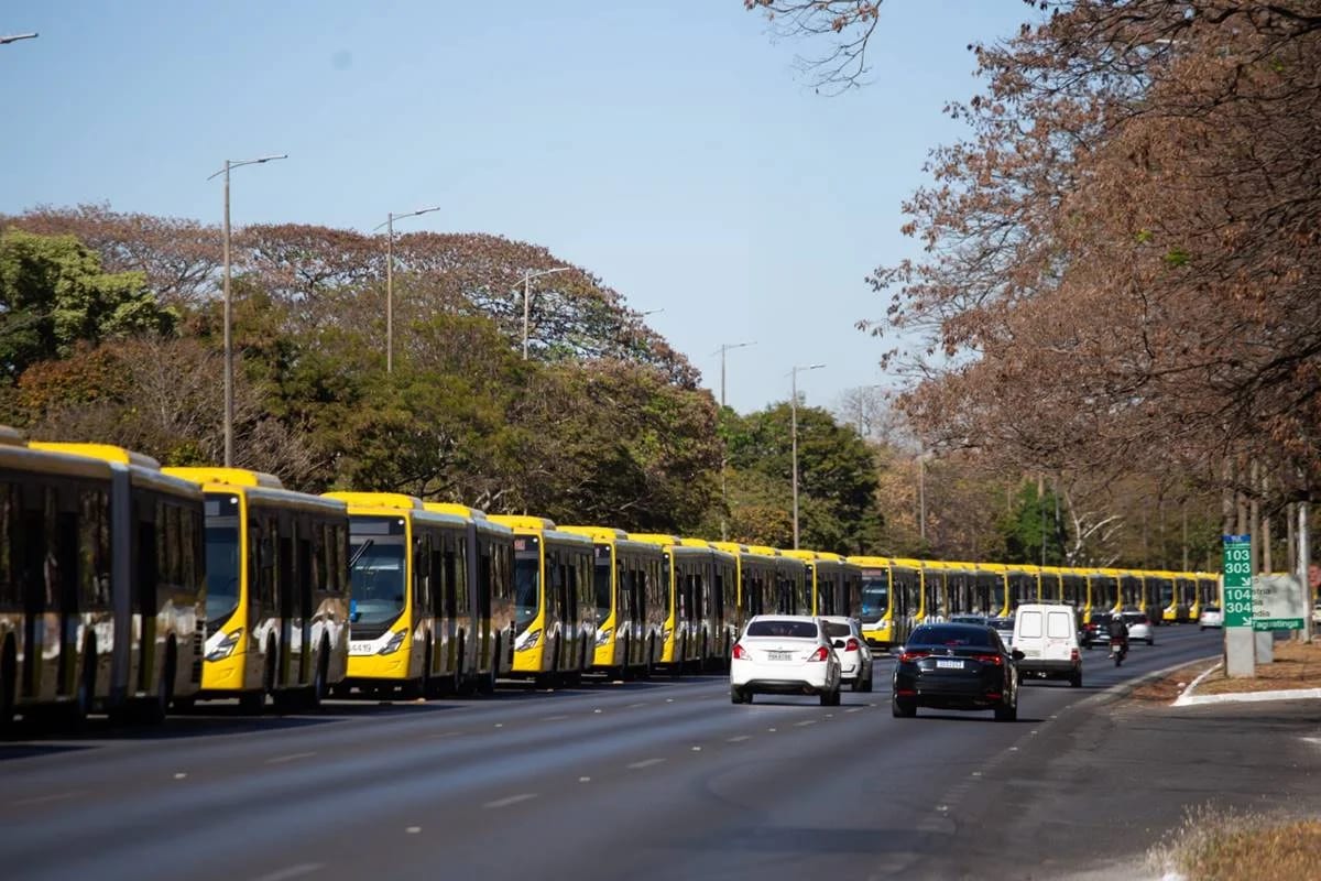 Rodoviários do DF marcam assembleia e mantêm greve para 28/9