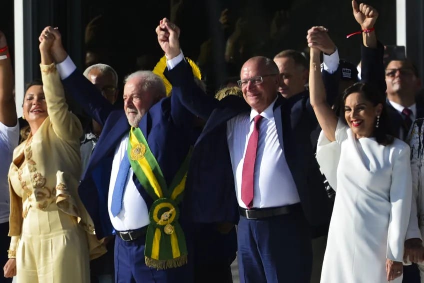 Data da posse de presidente e governadores muda em 2027; veja