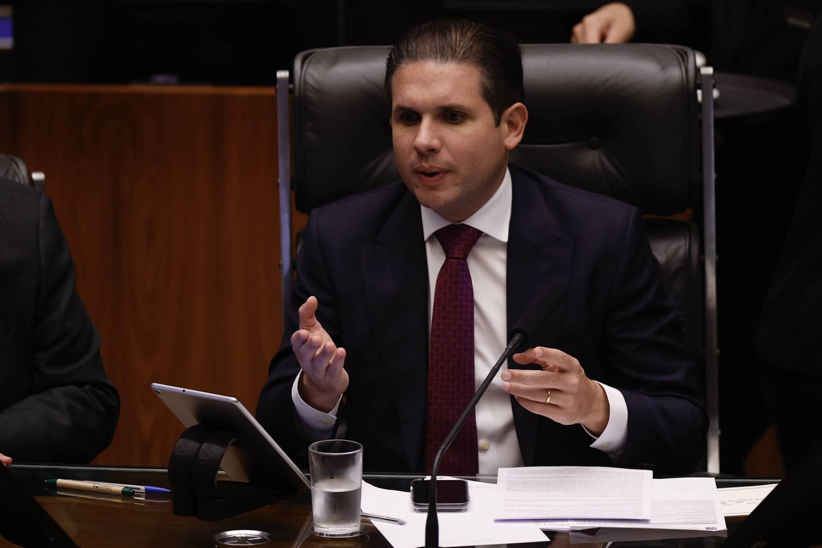 Mensagens mostram Motta sugerindo ‘formato em sociedade’ em compra de terreno
