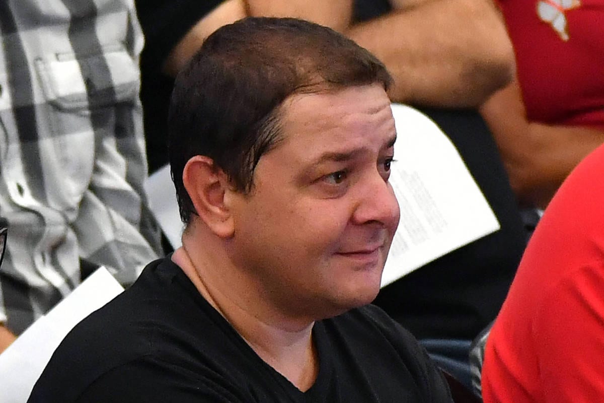 Mensagens, viagens e proximidade com lobistas são principais elementos em inquéritos contra Lulinha