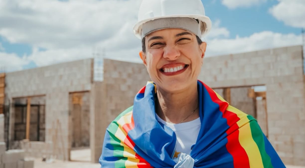 Raquel Lyra visita obras do Morar Bem e obras de drenagem no Recife