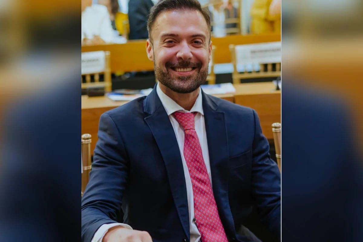 Deputado Caio Roberto é alvo da PF por suspeita de acordo com facção