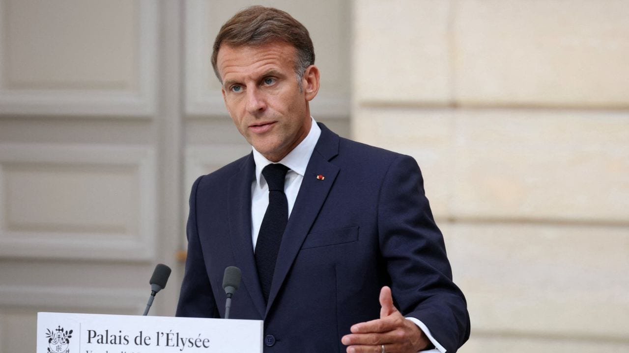 Macron acusa líderes estrangeiros de explorar crise e cita imagens de IA