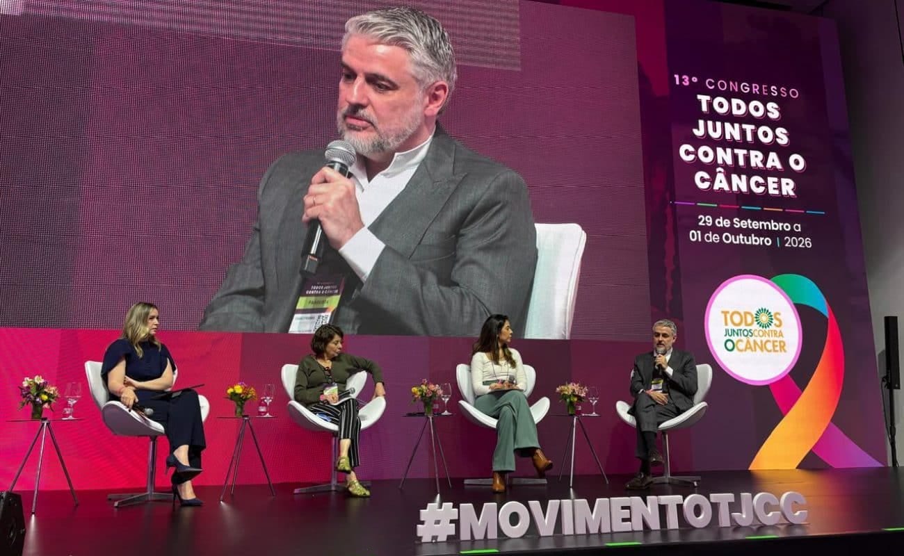 Dr. Fábio Franke debate acesso à imunoterapia no SUS em congresso
