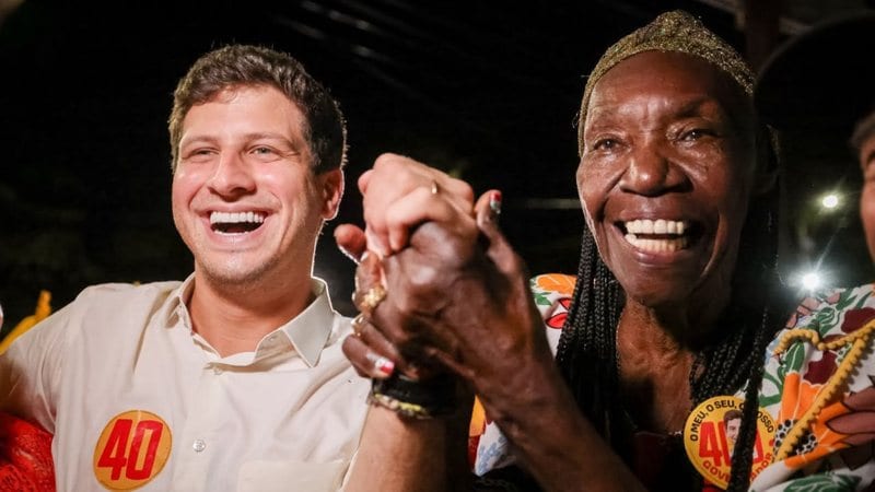 João Campos faz carreatas no Litoral Norte e promete investimentos regionais