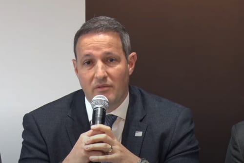 Derrite defende que adolescentes cumpram pena em presídios comuns após eventual redução da maioridade