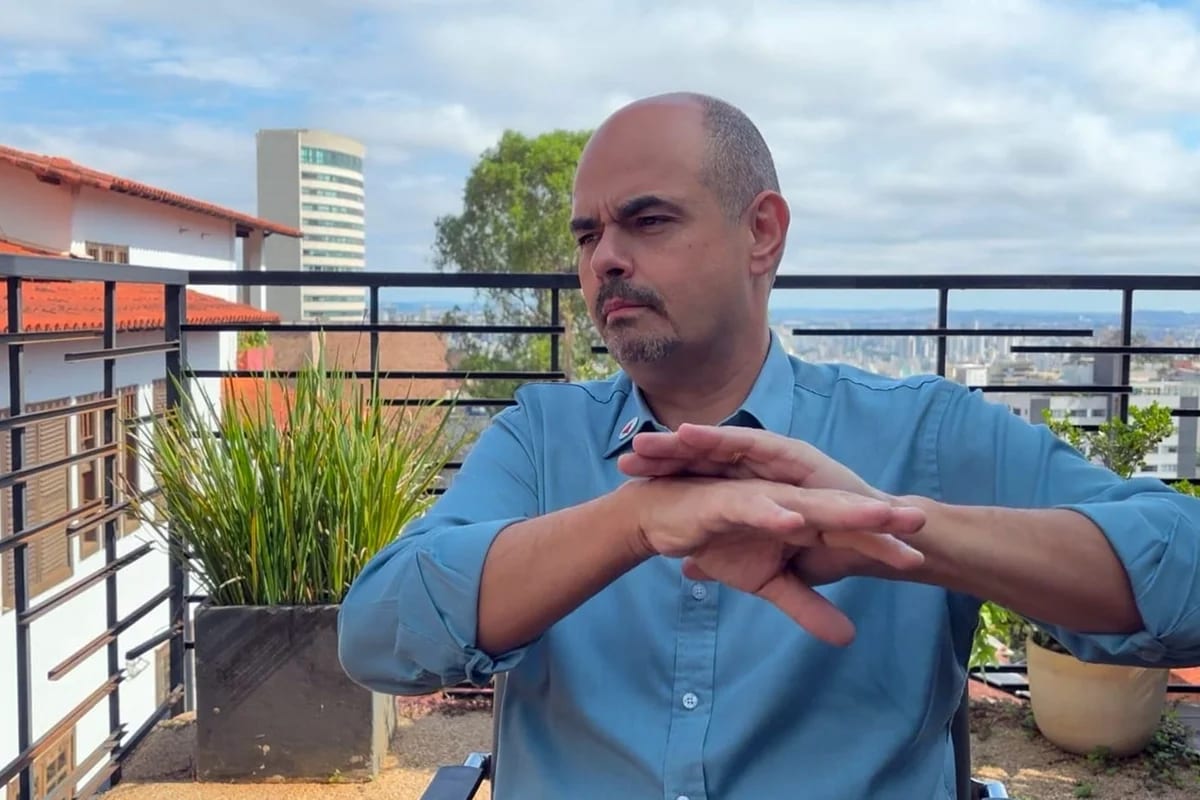 Simões diz que Cleitinho “não está pronto” e que Minas fica em risco