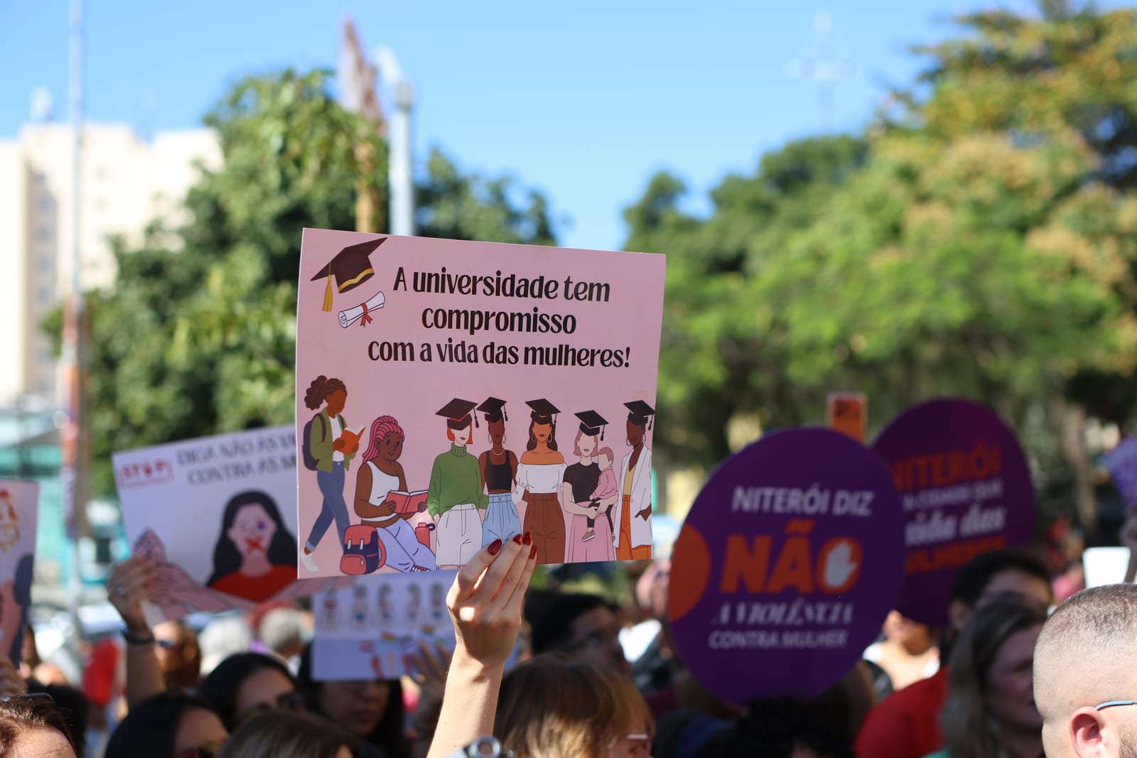 ABC e SBPC pedem que Câmara vote PL que inclui misoginia na Lei do Racismo