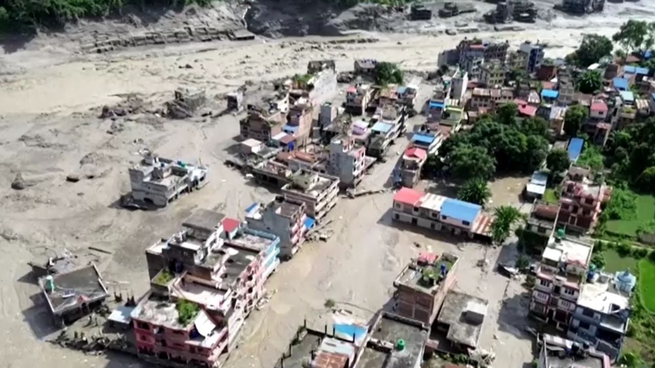 Inundação: número de mortos no Nepal e China passa de 800
