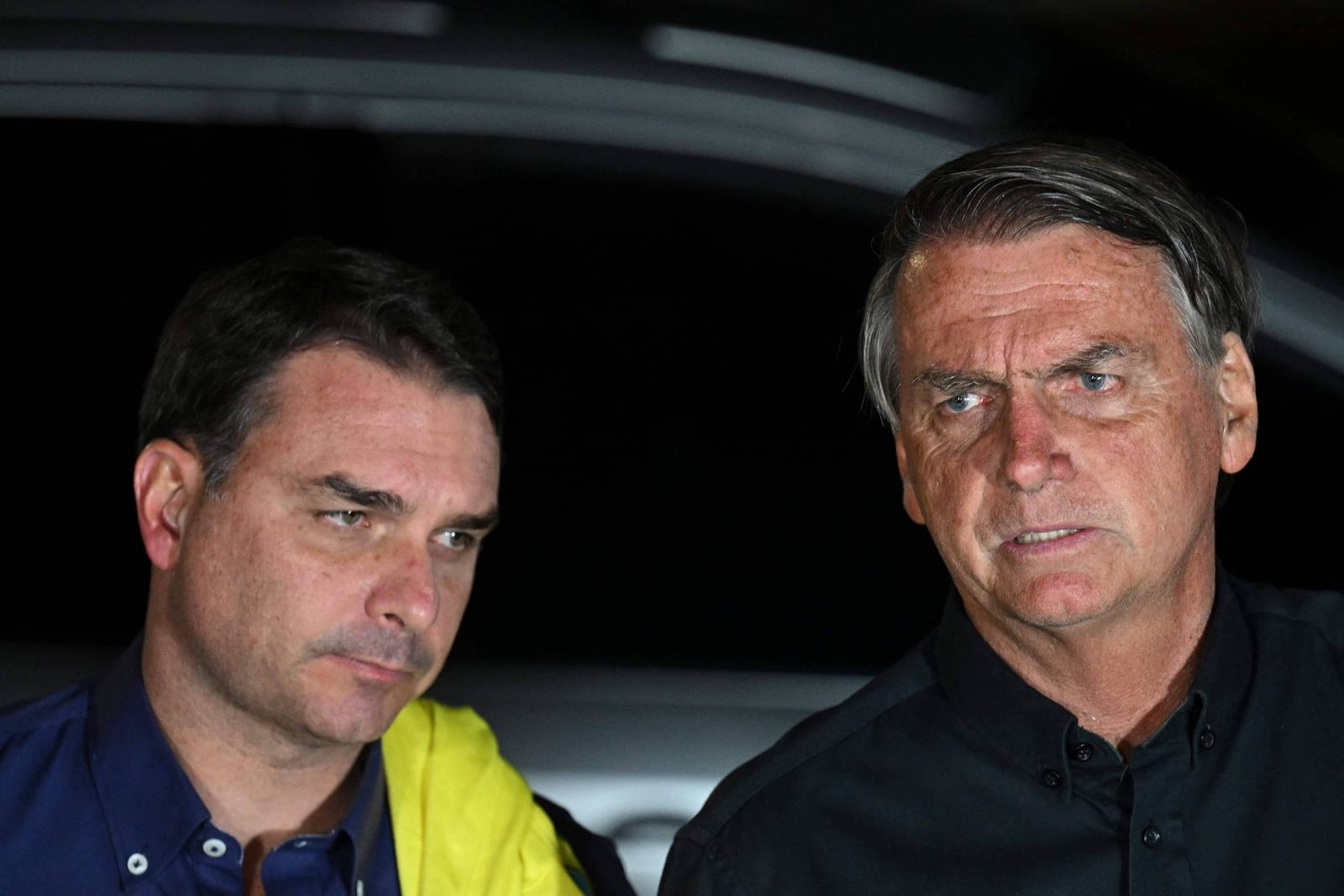Moraes autoriza Flávio Bolsonaro a retomar visitas ao pai e mantém veto a declarações políticas