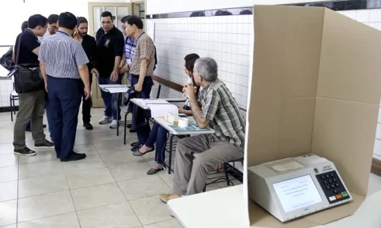 Mesários também devem justificar ausência aos trabalhos eleitorais