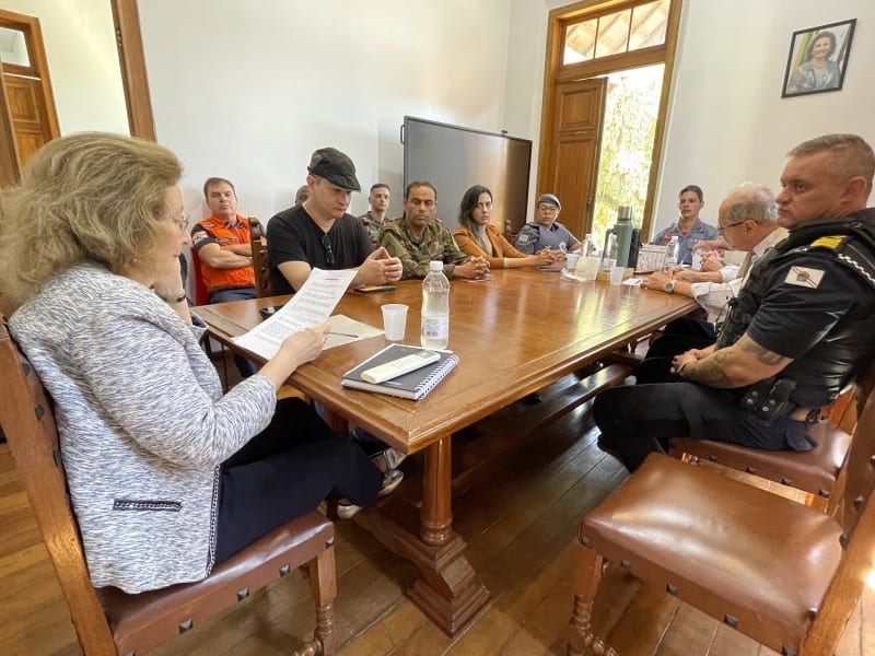 Forças de segurança participam de reunião de alinhamento em Araras, SP