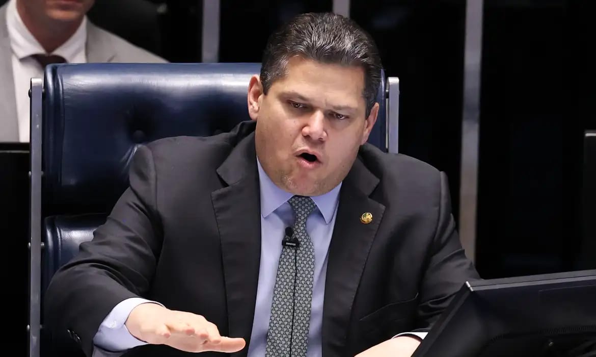Congresso promulga nesta sexta PEC do fim da escala 6×1 e aposentadoria especial para agentes de saúde