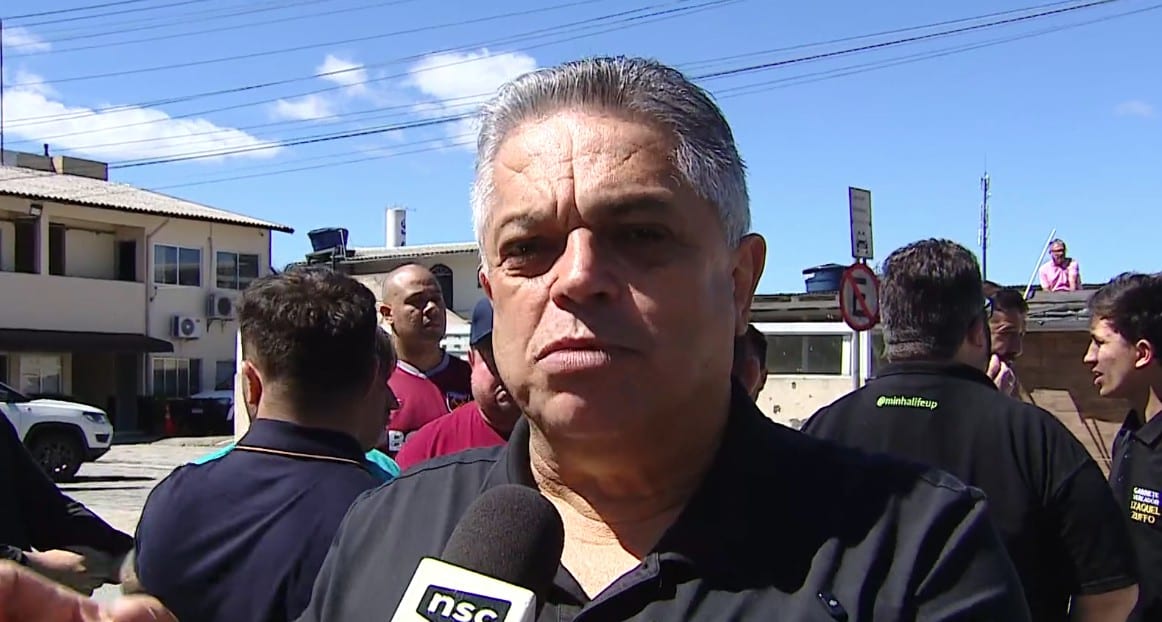 Eleições 2026 em SC: João Rodrigues visita moradores e áreas afetadas por fortes chuvas em Biguaçu
