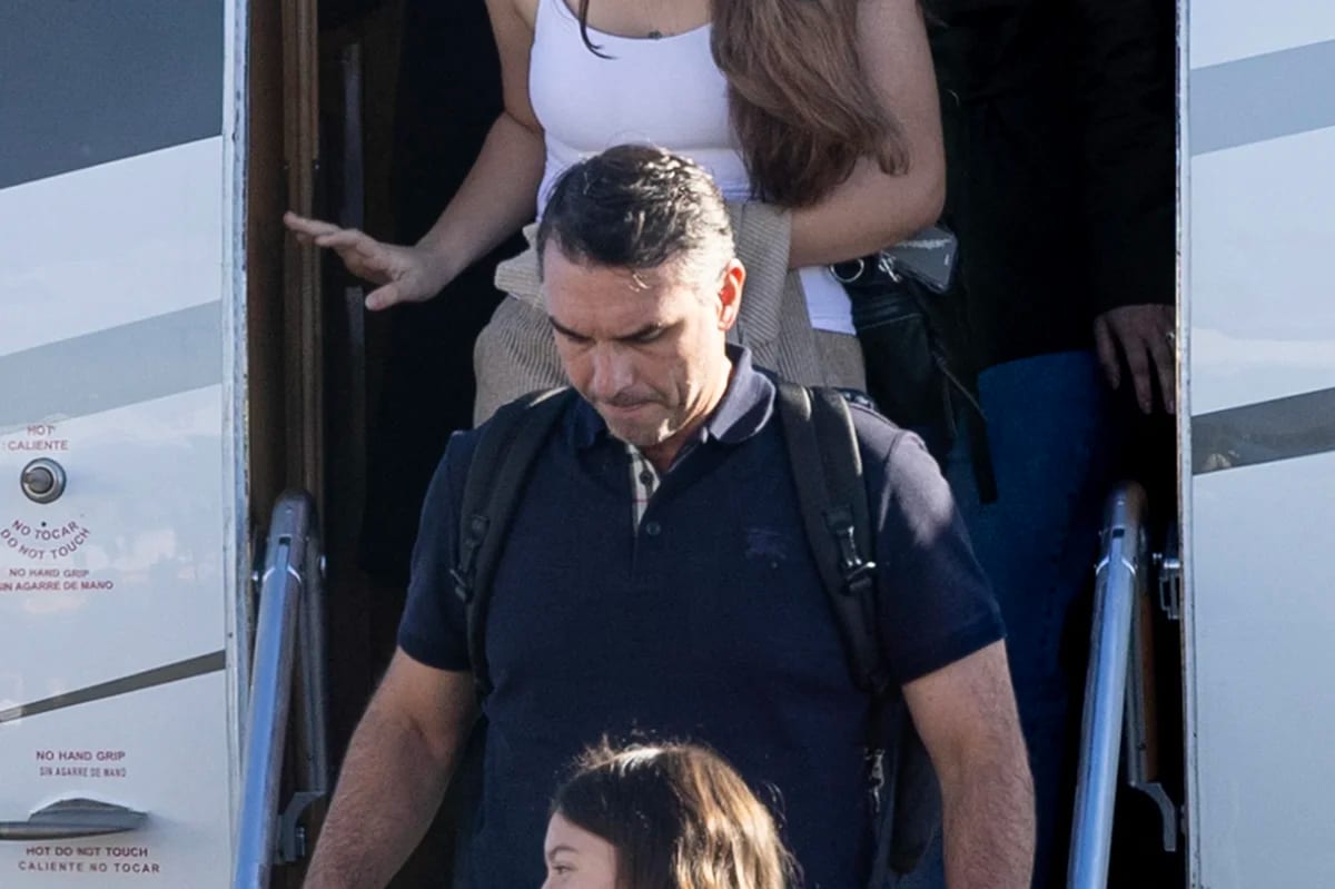 Em carta divulgada por aliados, Flávio Bolsonaro se diz "presidente eleito do Brasil"