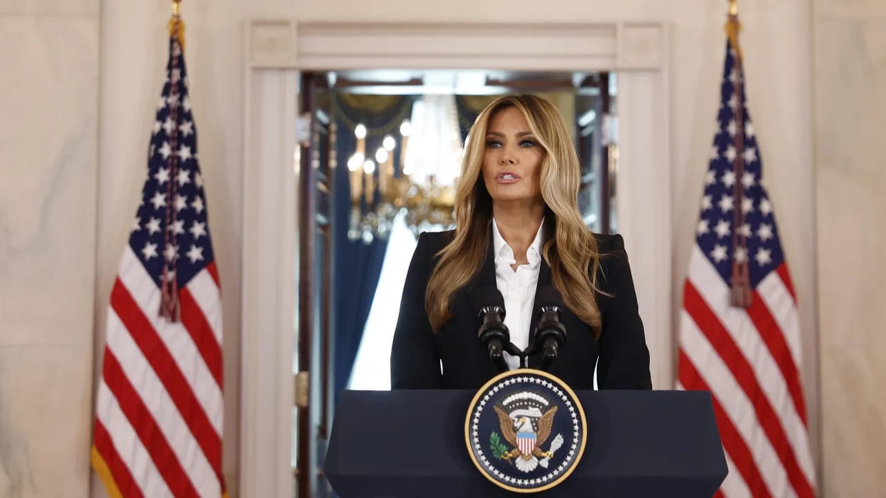 Melania Trump mediou trégua em cidade ocupada na Ucrânia, dizem EUA