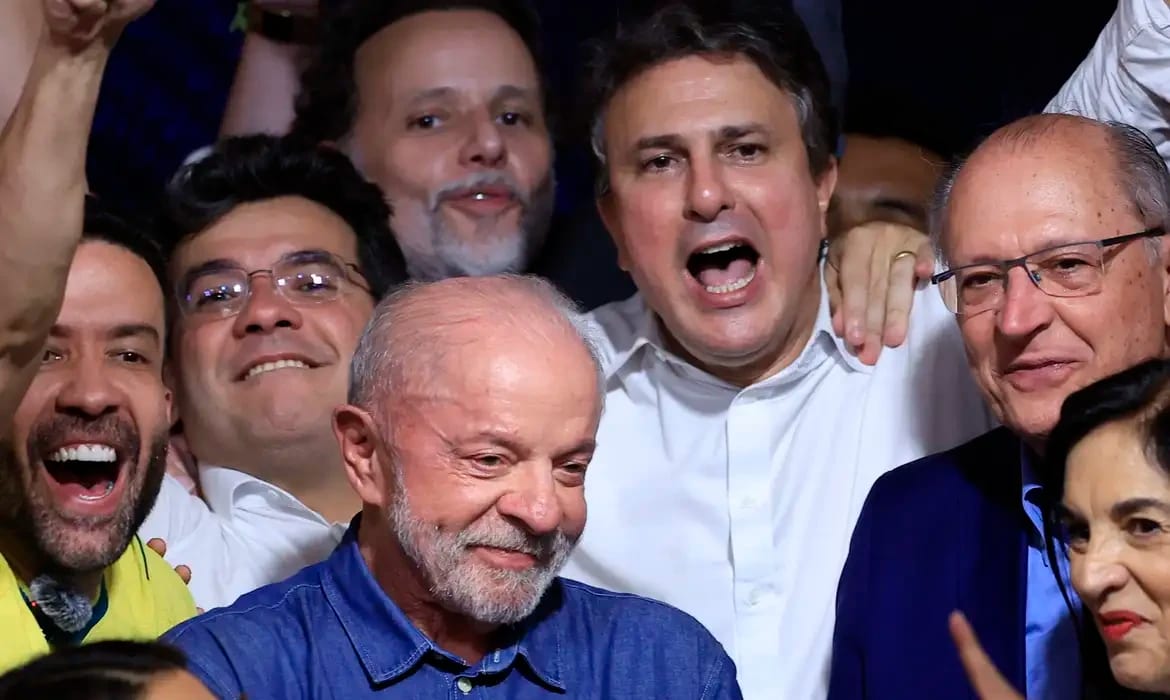 Líderes latino-americanos saúdam Lula pela vitória no 2° turno das eleições 2026