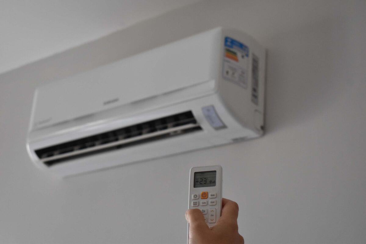 Em requerimento, vereador questiona andamento da manutenção de aparelhos de ar-condicionado em escolas de Maringá