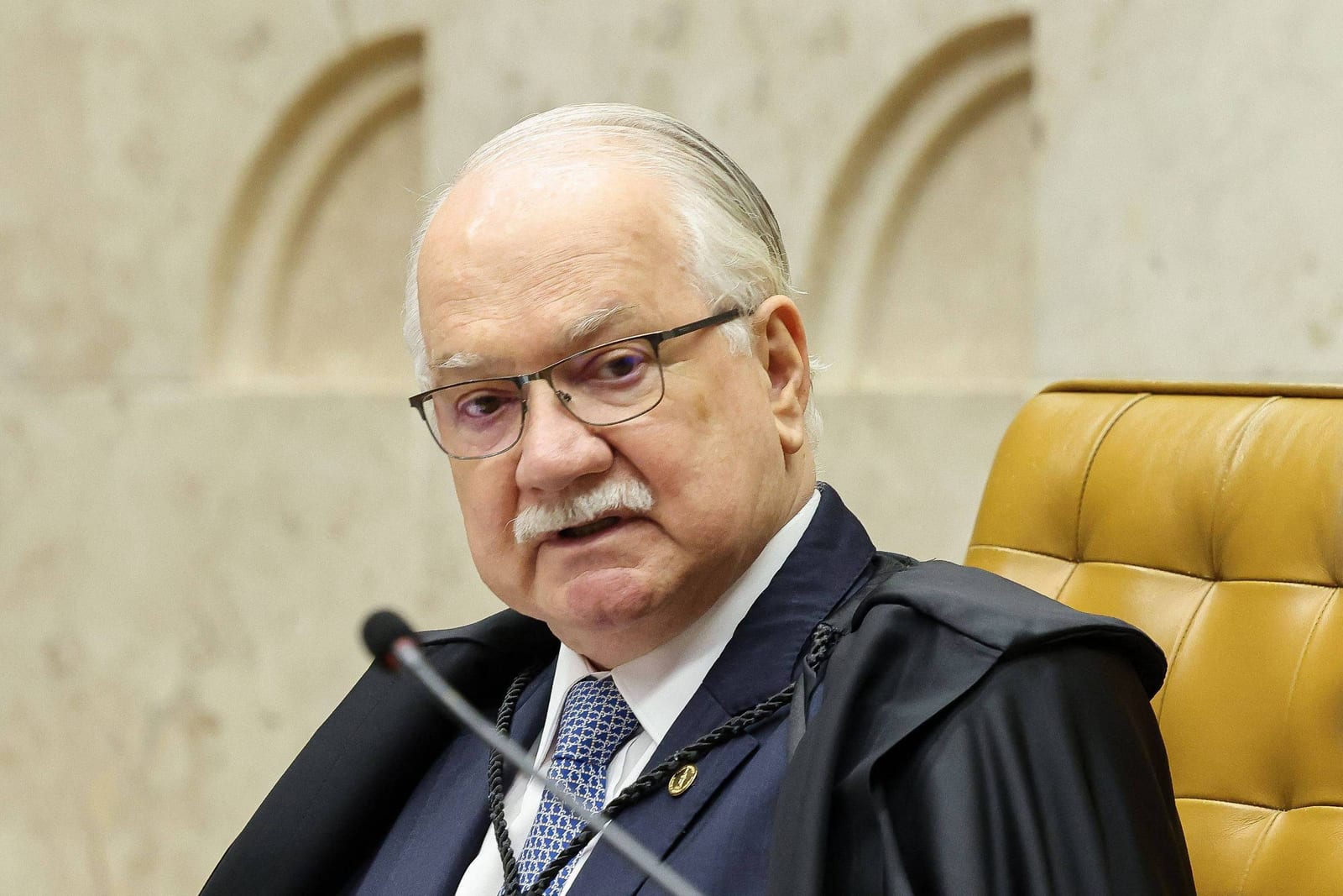 Especialistas questionam relatoria de Fachin e tese pró‑Moraes no STF
