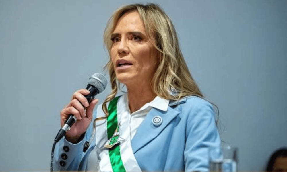 Celina Leão é reeleita governadora do Distrito Federal