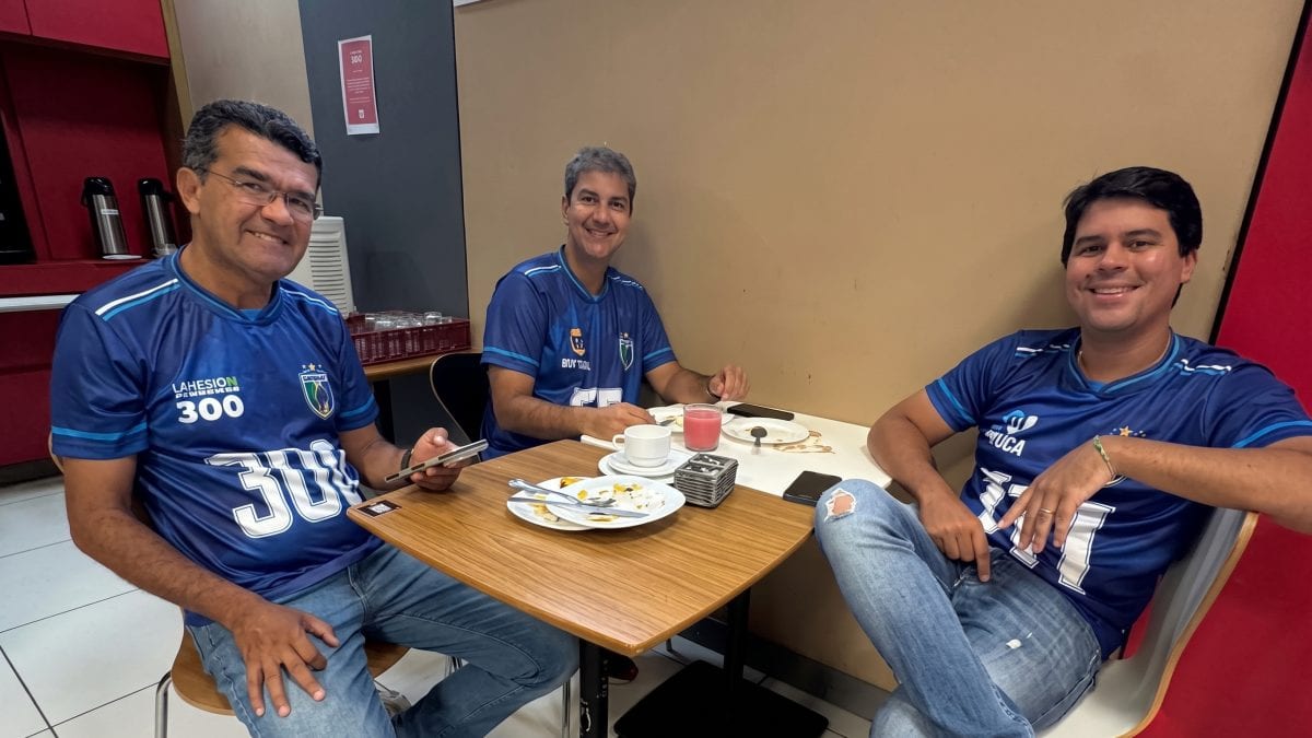 Fufuca posta foto com Lahesio dois dias após pedido de votos à direita