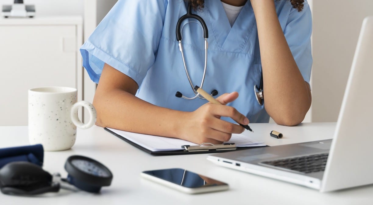 Enamed: novos médicos terão de passar em exame para obter registro profissional