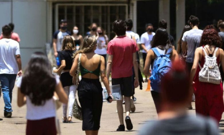 Geração Z: entre o aluguel apertado e a projeção de riqueza histórica