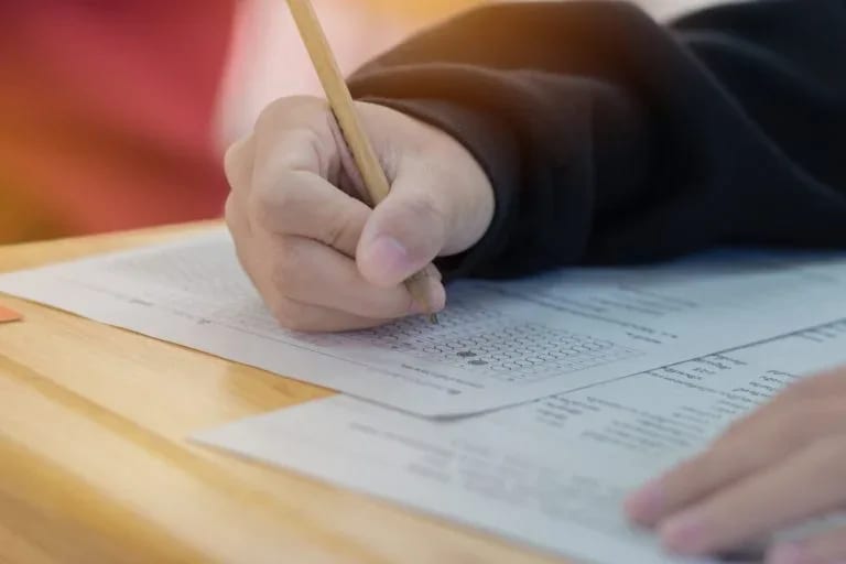 Projeto isenta candidatos de baixa renda de custos com exames médicos