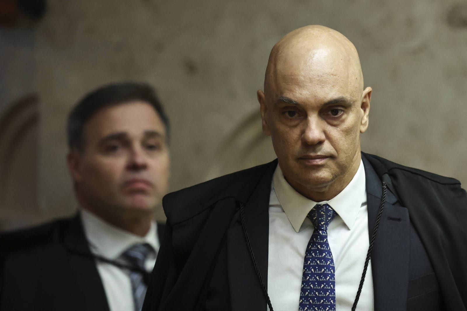 OAB-PR pede afastamento de Moraes e suspeição de Gonet