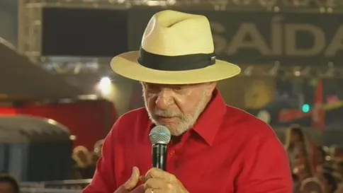 Brasil / Governo Federal / Pesquisa / Desaprovação: Atlas/Bloomberg: 52,9% dos brasileiros desaprovam Lula; 45,4% aprova