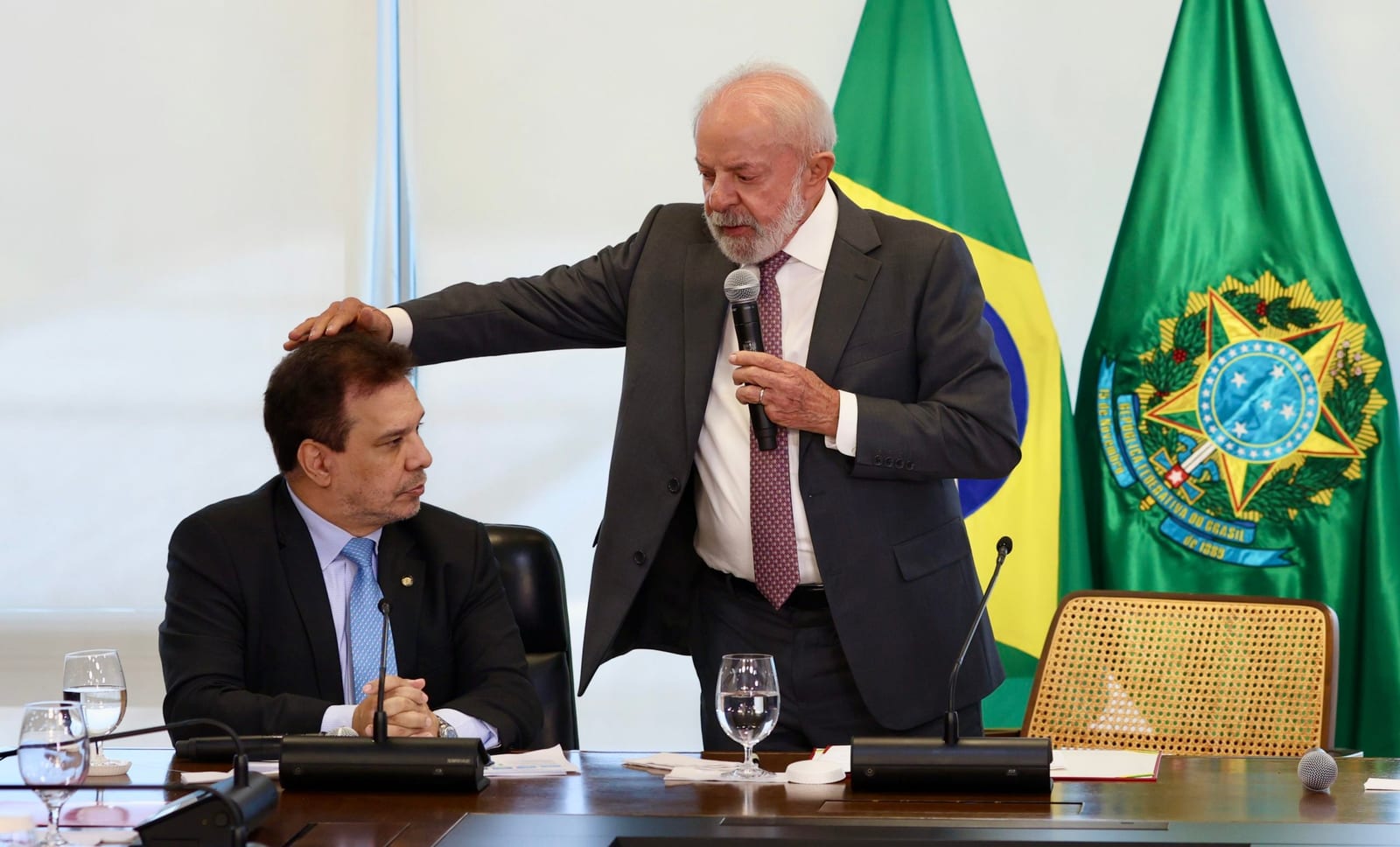 Governistas dizem que ministro da Justiça esteve “apagado” na crise do STF