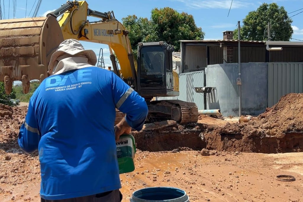 Várzea Grande faz obras de drenagem em três bairros nesta terça (22)