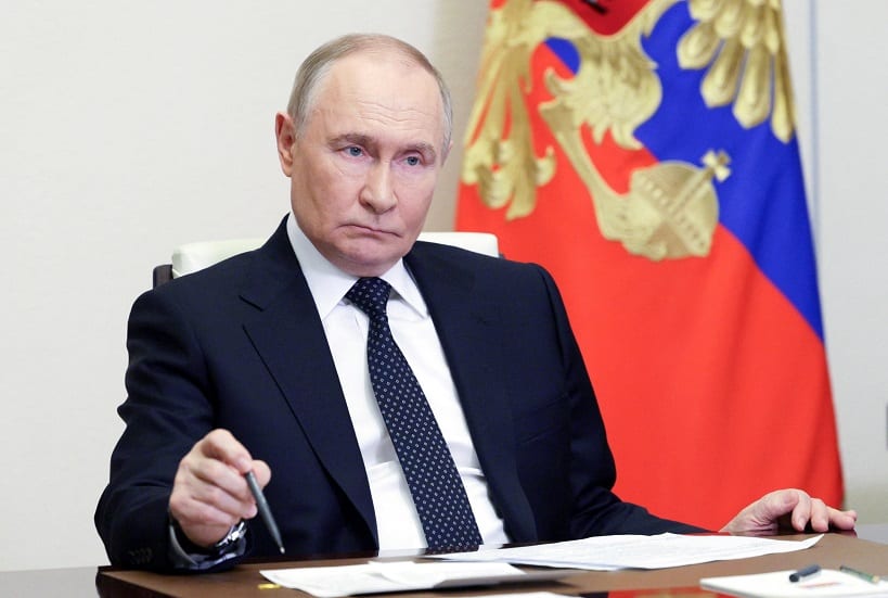 Putin concorda em retomar negociações de paz mediadas pelos EUA já no próximo mês