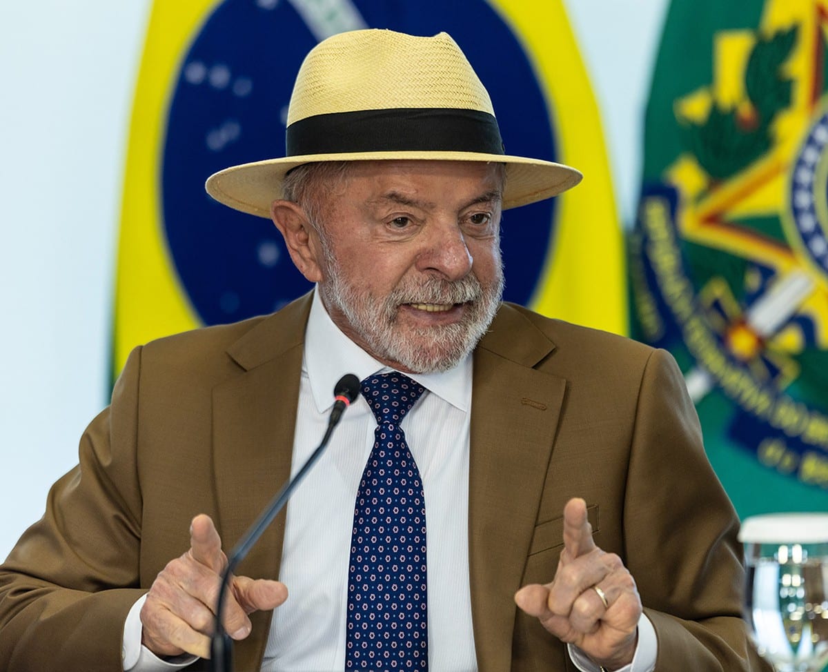Lula ironiza Trump ao mostrar queda de 21% no desmatamento