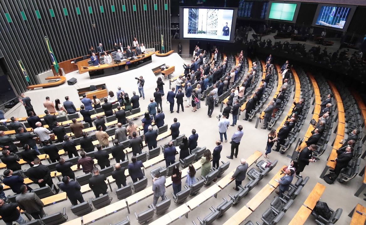 Por que o candidato mais votado nem sempre vira deputado