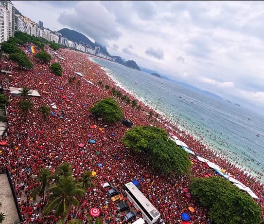 Ato no Rio expõe divisão de classes e pressão pelo fim da escala 6×1, analisa cientista política