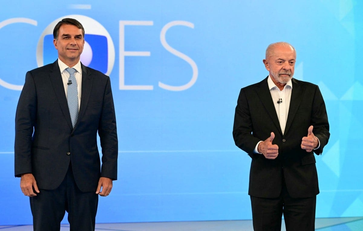 Após Lula começar na frente, Flávio Bolsonaro lidera disputa para presidente no Brasil