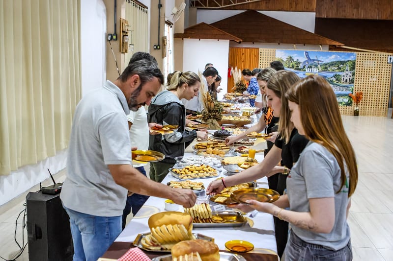 Aratiba apresenta potencial do turismo rural e gastronômico durante o coquetel