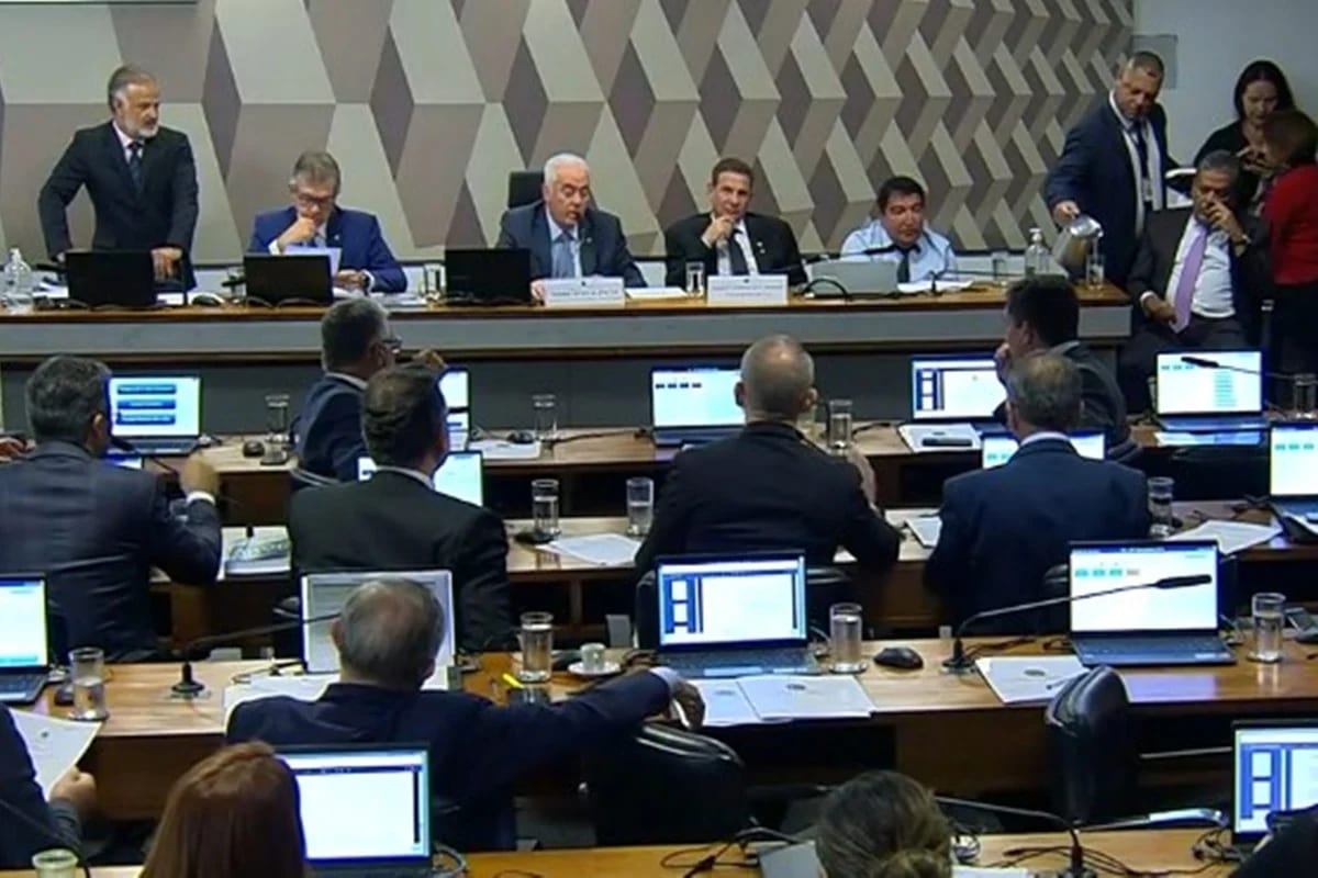 CCJ do Senado conclui votação da PEC da Segurança; texto vai ao plenário