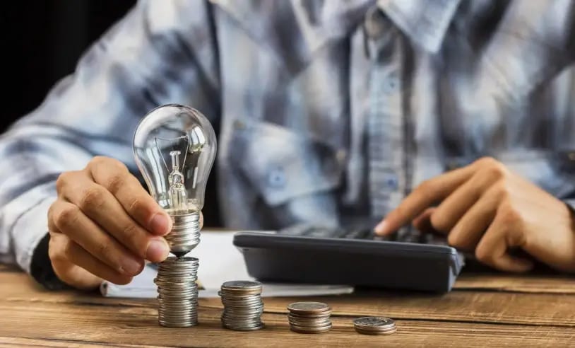 Pequenos negócios poderão escolher fornecedor de energia a partir de novembro de 2027
