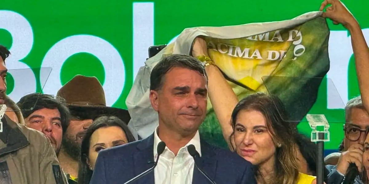 PL tem clima de indignação por ida de Flávio aos EUA: “Enfraquece a direita”