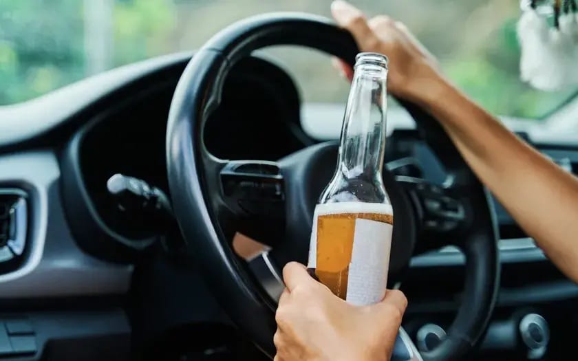 Comissão aprova suspensão de 10 anos da CNH para mortes em acidente com álcool